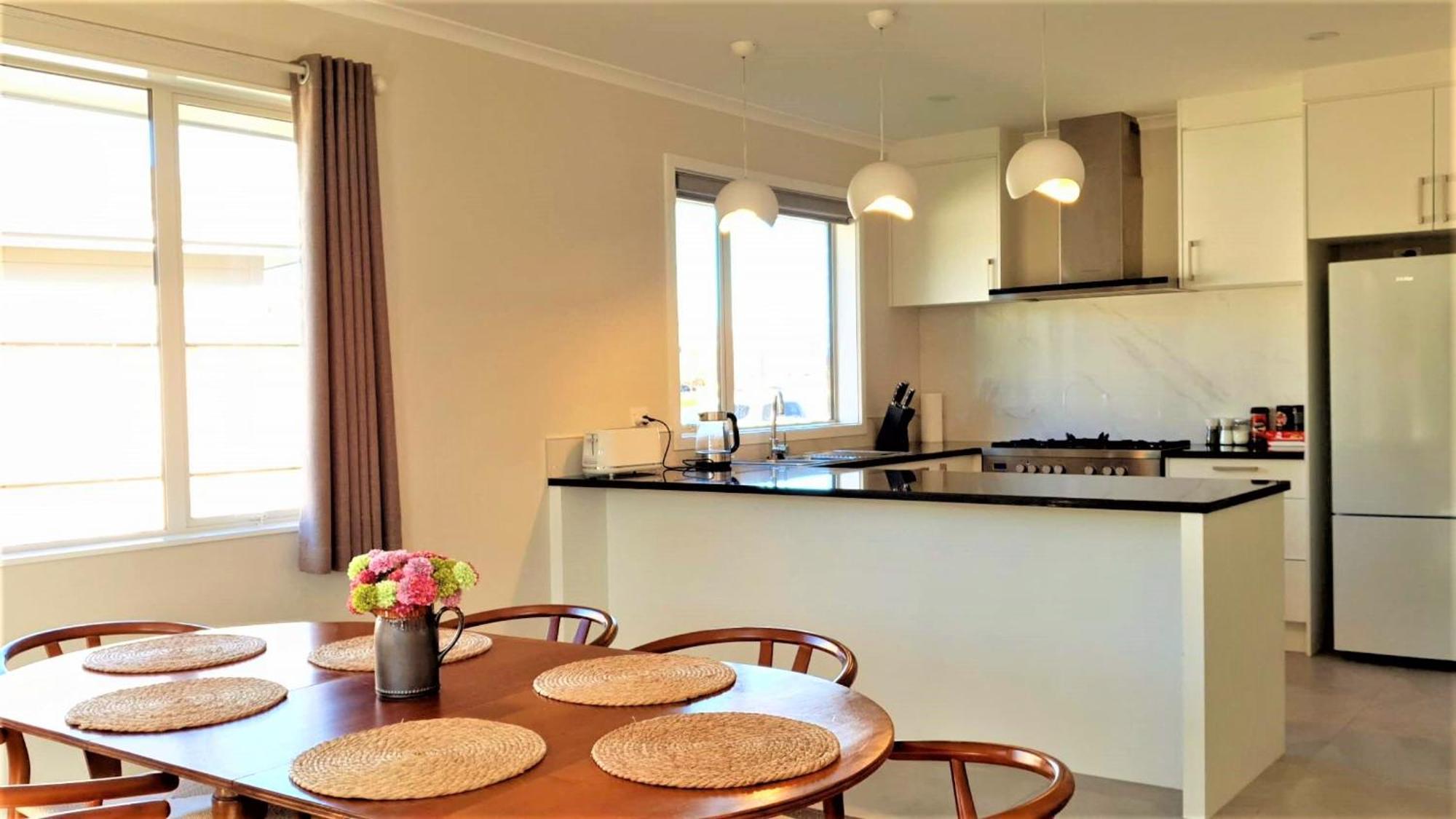Cambridge Modern 4 Bedrooms House Exterior photo